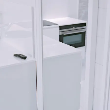 The White House Merihaka Private Parking Apartamento *