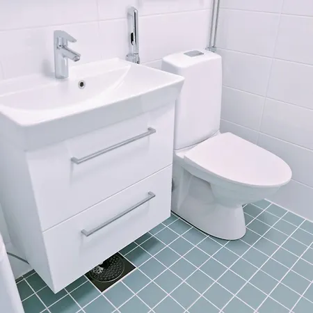 The White House Merihaka Private Parking Appartement